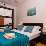 Flora Апартаменти *