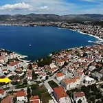 Flora 公寓 特罗吉尔