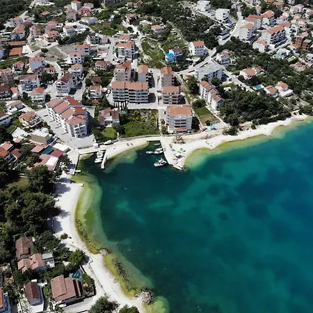Flora Apartment Trogir