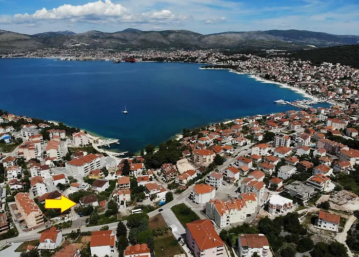 Flora Apartment Trogir